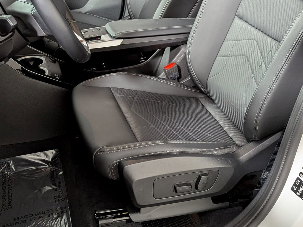 Used 2025 BMW X1 xDrive28i w/ Technology Package image 18