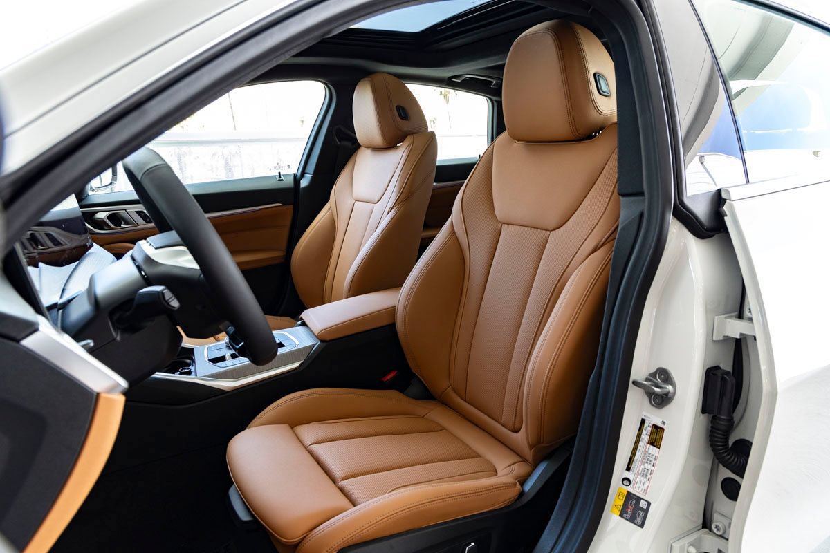 New 2026 BMW i4 eDrive40 w/ Premium Package RWD image 18