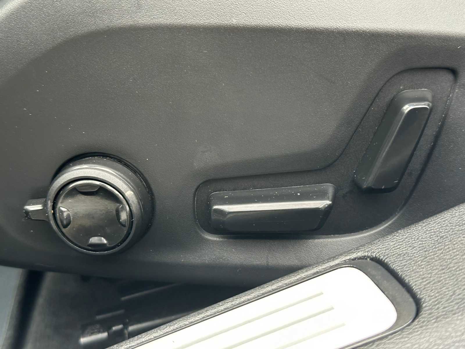 Certified 2024 Volvo V60 T8 Polestar image 30