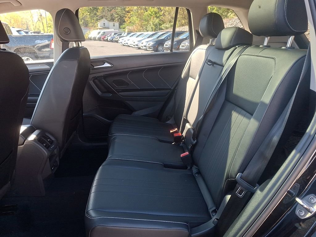 Used 2022 Volkswagen Tiguan SE image 12