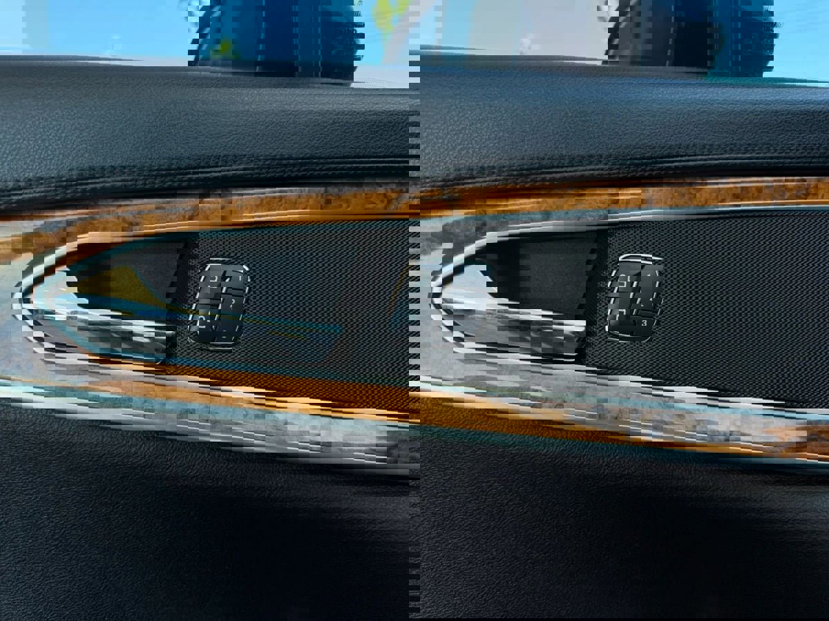 Used 2017 Lincoln MKX Reserve image 39