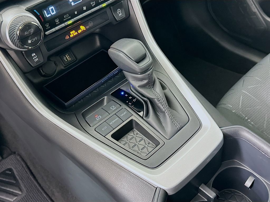 Certified 2025 Toyota RAV4 XLE w/ Convenience Package FWD image 16