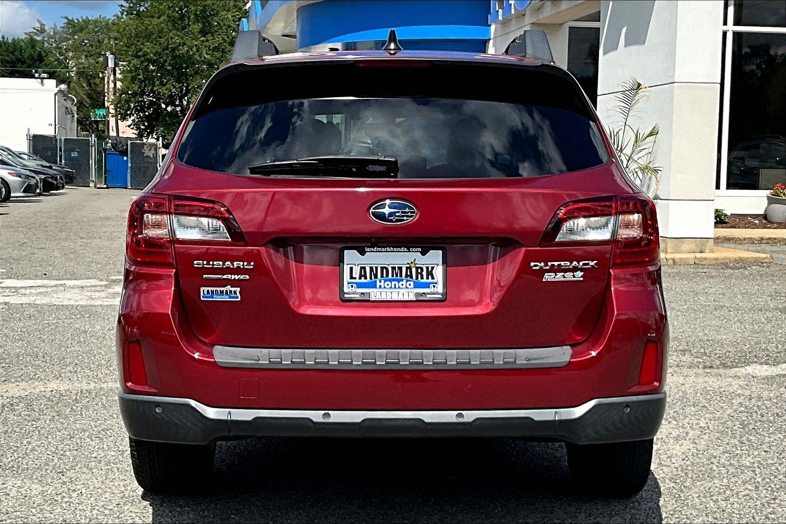 Used 2017 Subaru Outback 2.5i Limited AWD/4WD image 4