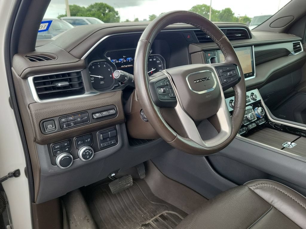 Certified 2021 GMC Yukon Denali w/ Denali Premium Package AWD/4WD image 10