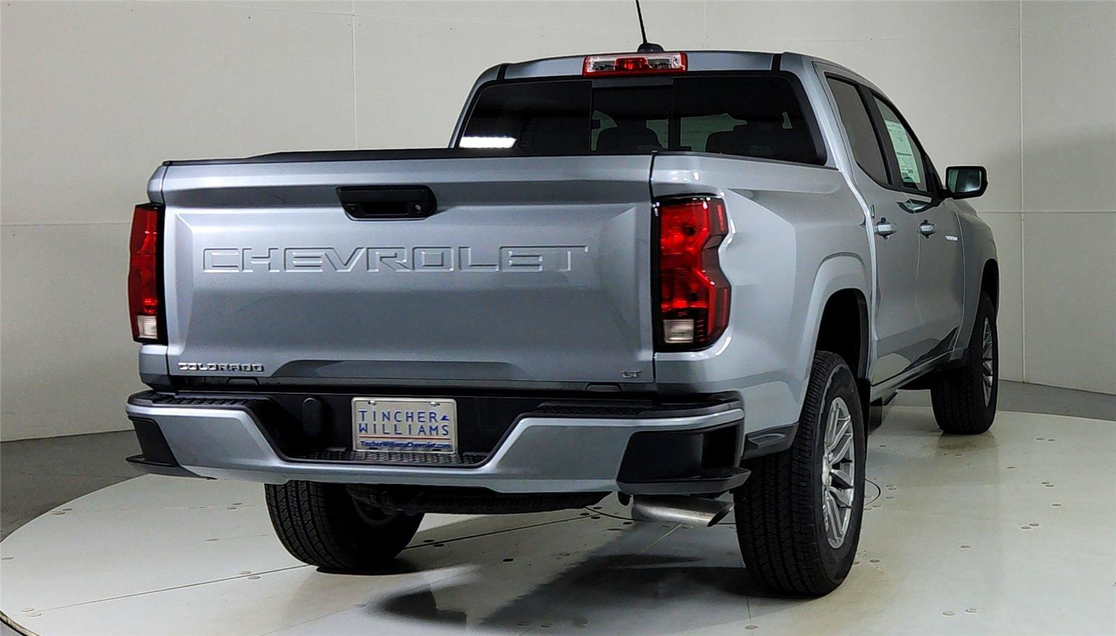 Used 2023 Chevrolet Colorado LT w/ LT Convenience Package II RWD image 4
