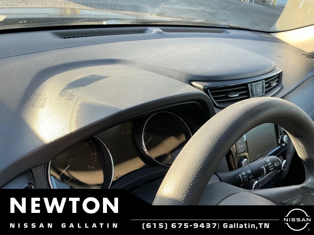 Used 2018 Nissan Rogue S FWD image 14