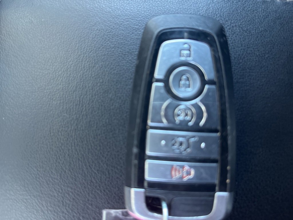 Used 2020 Ford Explorer XLT w/ Equipment Group 202A image 23