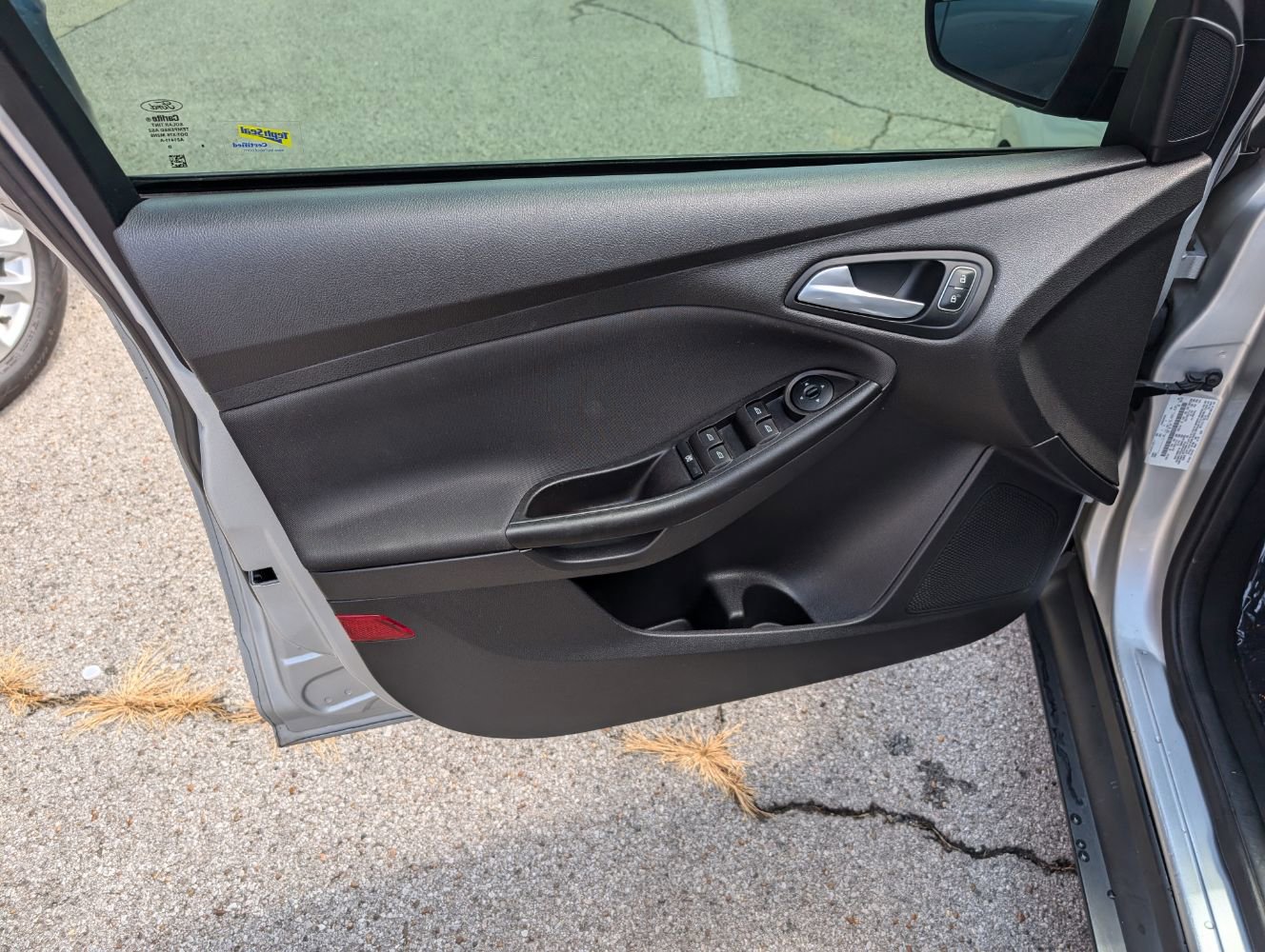 Used 2018 Ford Focus SE FWD image 11