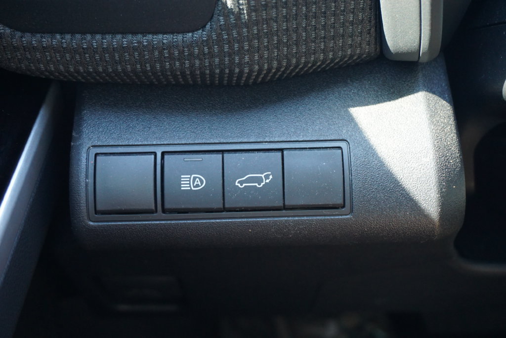 Used 2024 Toyota bZ4X FWD image 30