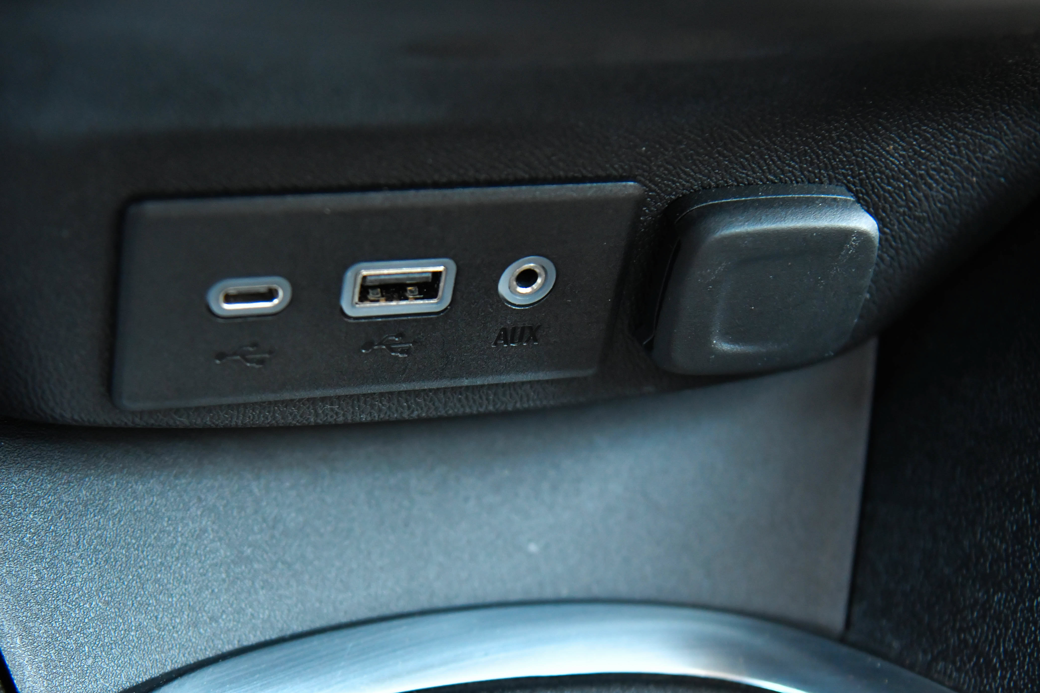 Used 2020 Chevrolet Malibu LT FWD image 24