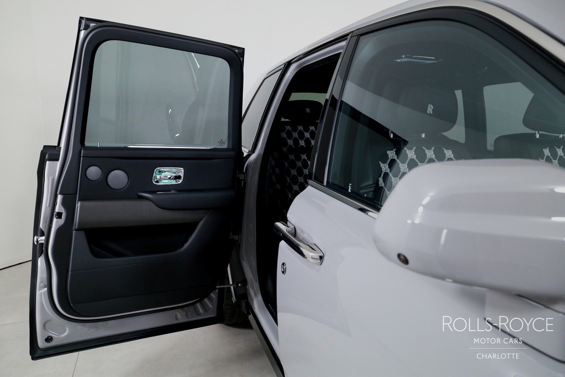 New 2026 Rolls-Royce Cullinan image 28
