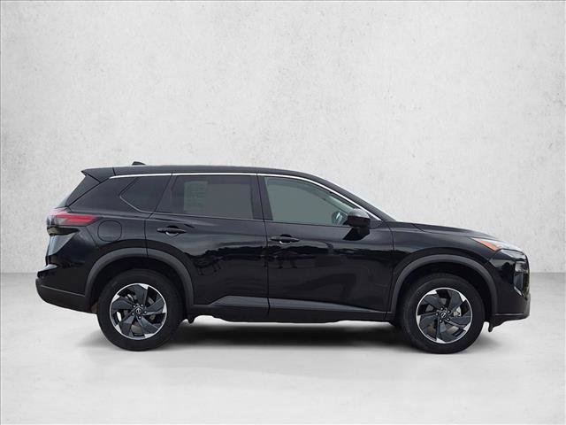 Used 2025 Nissan Rogue SV AWD/4WD image 4