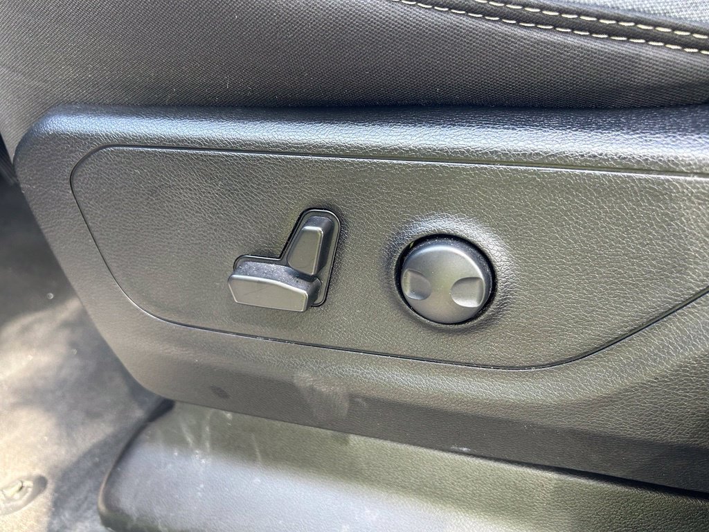 Used 2023 RAM 1500 Big Horn RWD image 18