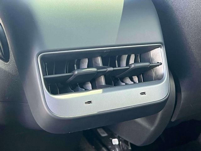 Used 2023 Tesla Model Y Long Range image 21