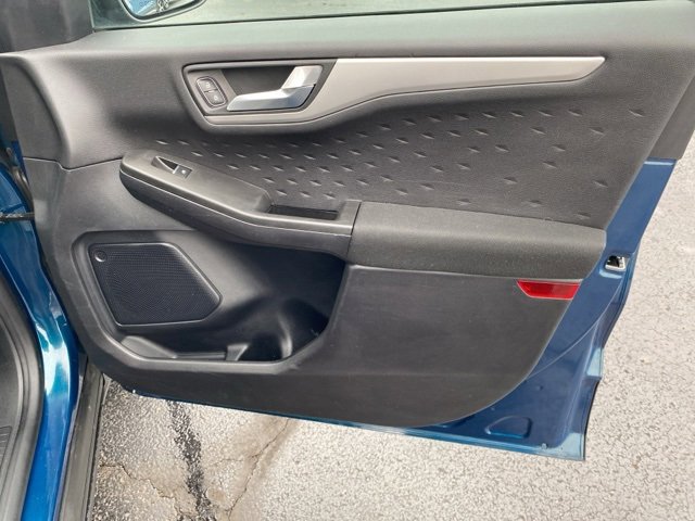 Used 2020 Ford Escape SE Sport image 37