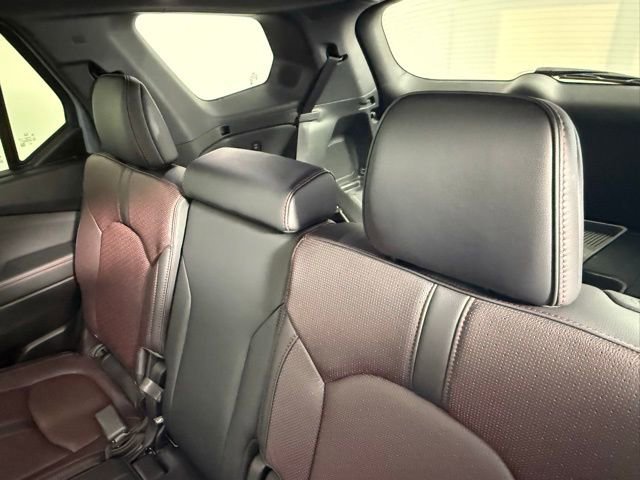 Used 2025 Honda Pilot Black Edition image 43