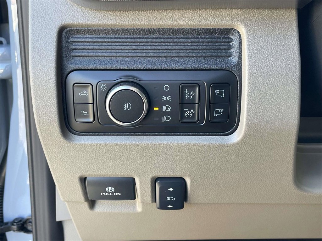 New 2026 Ford F250 Platinum image 18