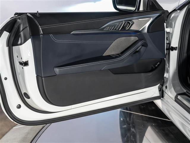 Used 2023 BMW 840i Convertible image 31