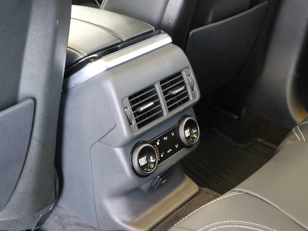 Used 2019 Land Rover Range Rover Velar R-Dynamic HSE AWD/4WD image 33