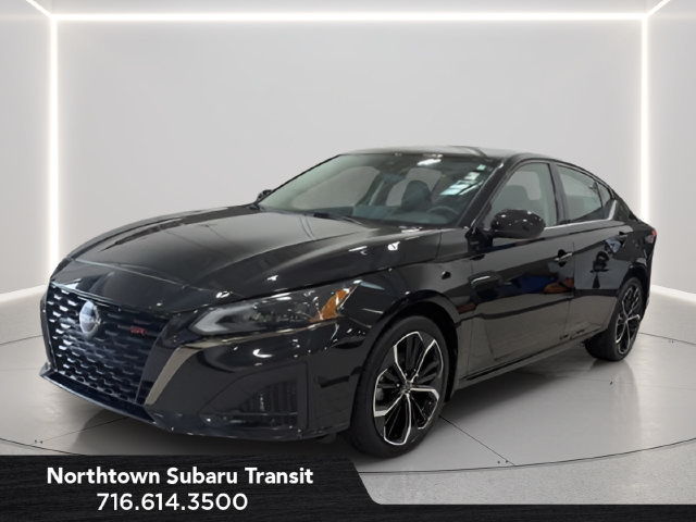 Used 2023 Nissan Altima 2.5 SR w/ SR Premium Package AWD/4WD image 1