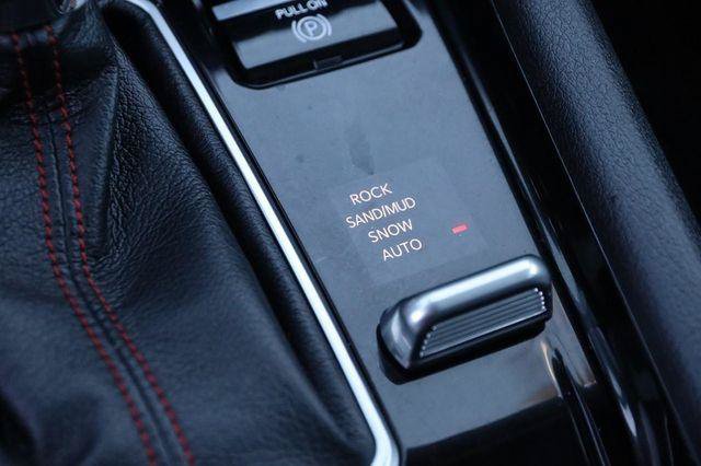 Used 2025 Jeep Compass Trailhawk AWD/4WD image 19