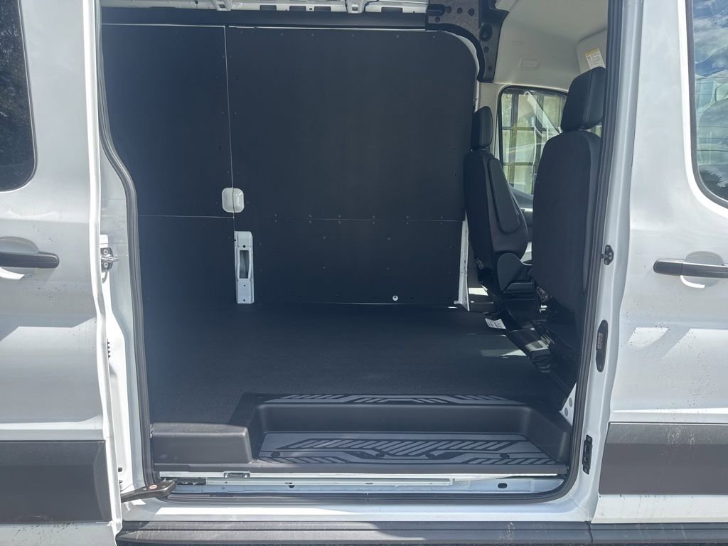 New 2025 Ford Transit 250 148 Medium Roof w/ Load Area Protection Package image 39