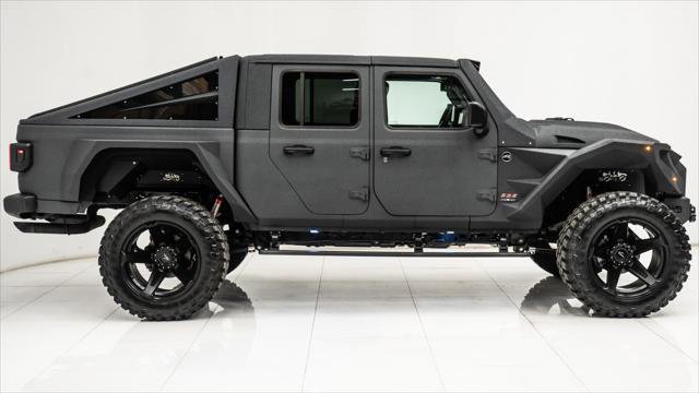 Used 2025 Jeep Gladiator Sport image 9