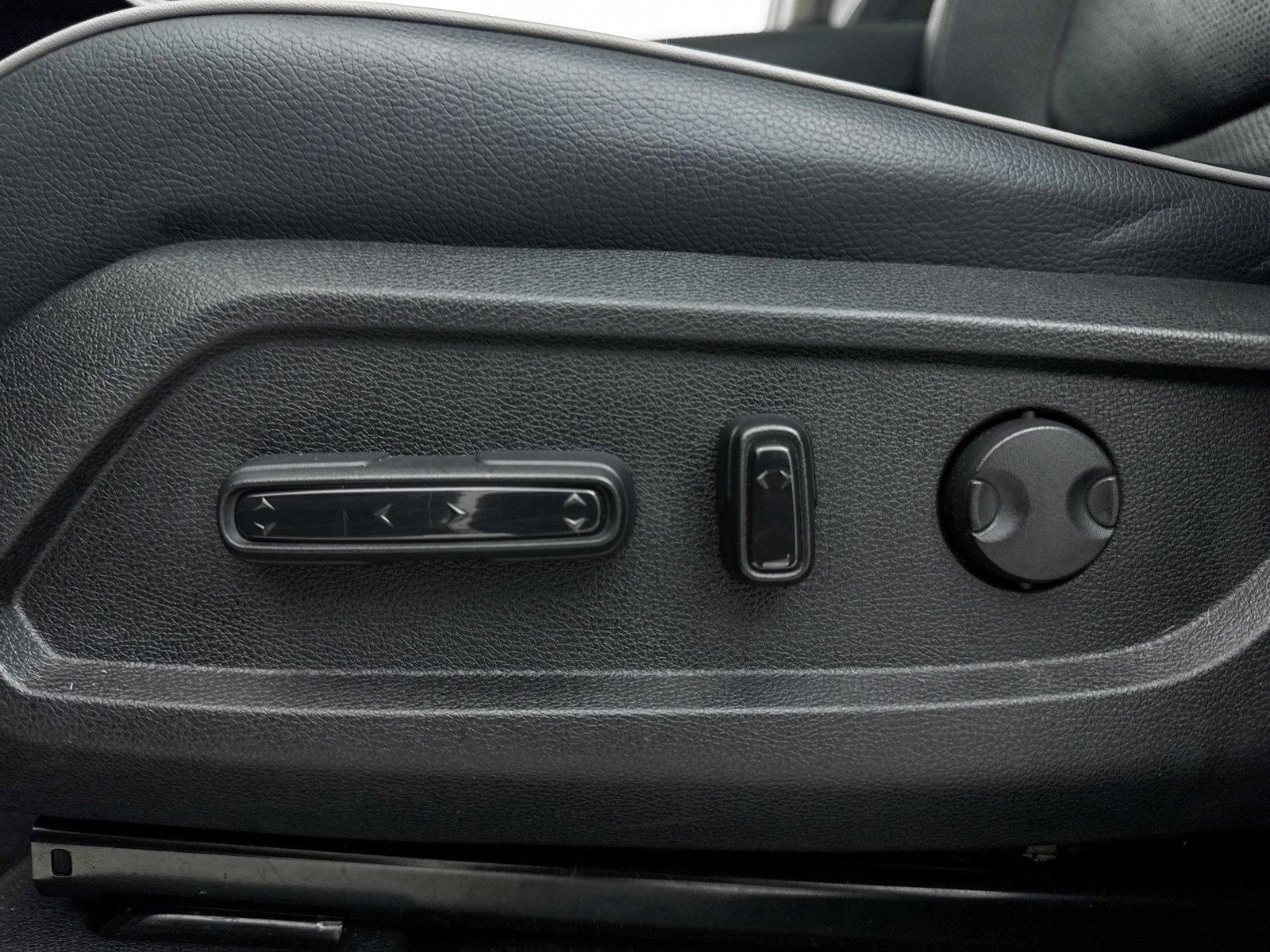 Used 2023 Honda Pilot Elite image 34