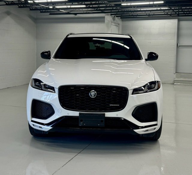 Used 2024 Jaguar F-PACE R-Dynamic S image 4