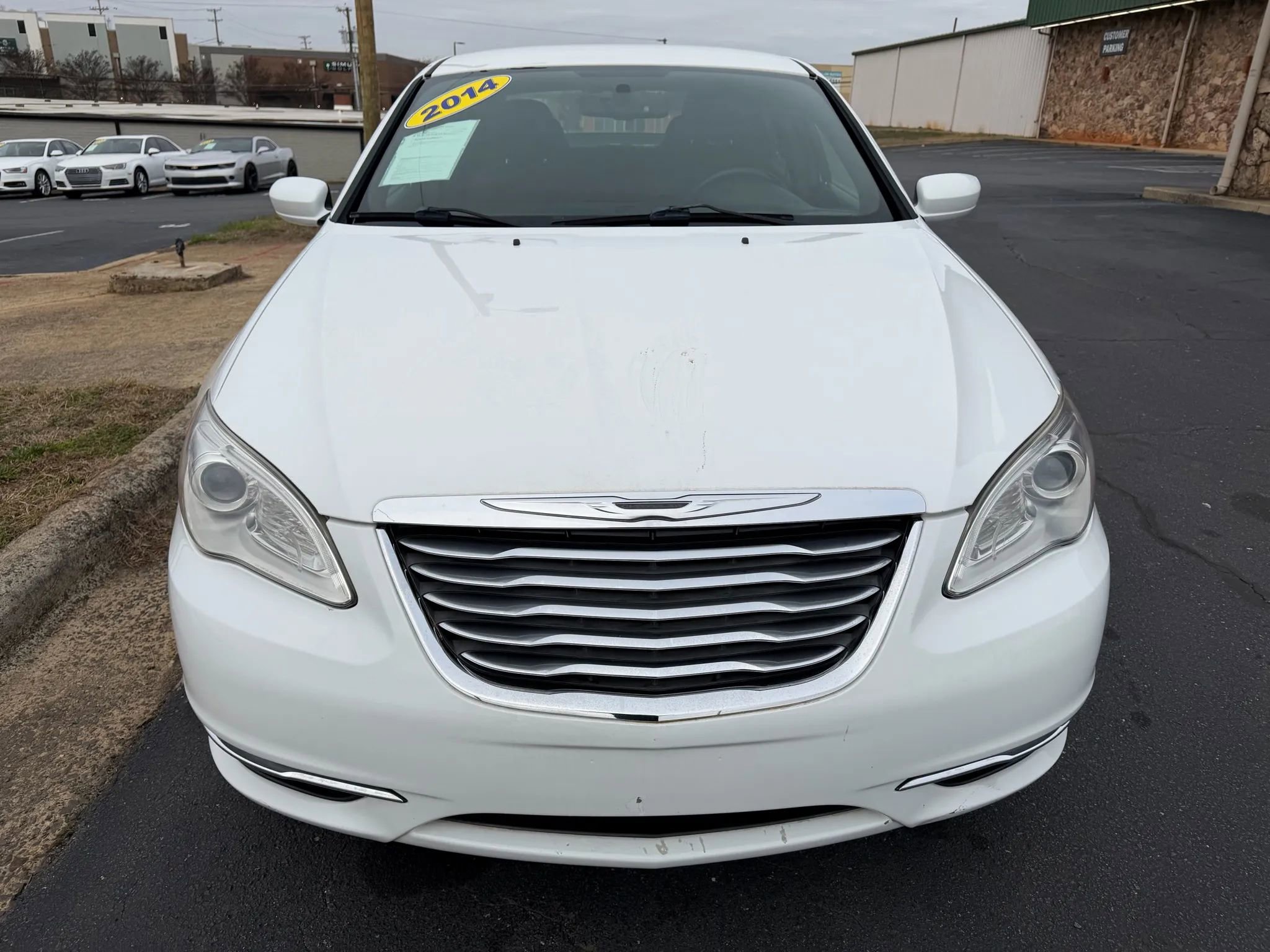 Used 2014 Chrysler 200 Touring image 2