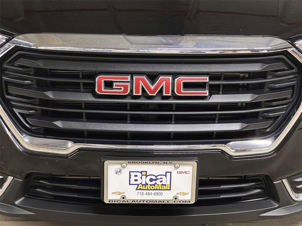 Used 2022 GMC Terrain SLE w/ Driver Convenience Package image 9