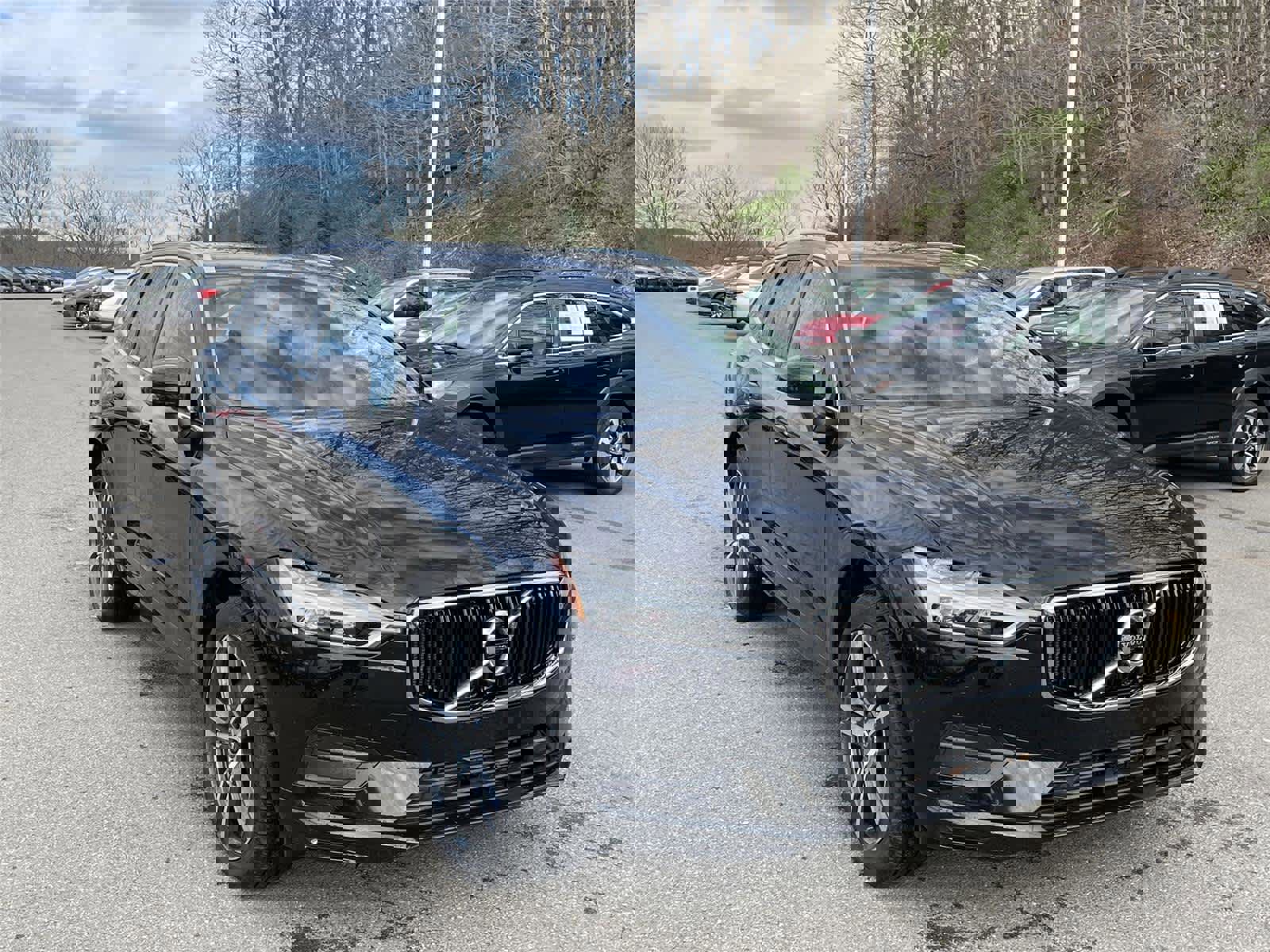 Used 2019 Volvo XC60 T5 Momentum w/ Multimedia Package image 7