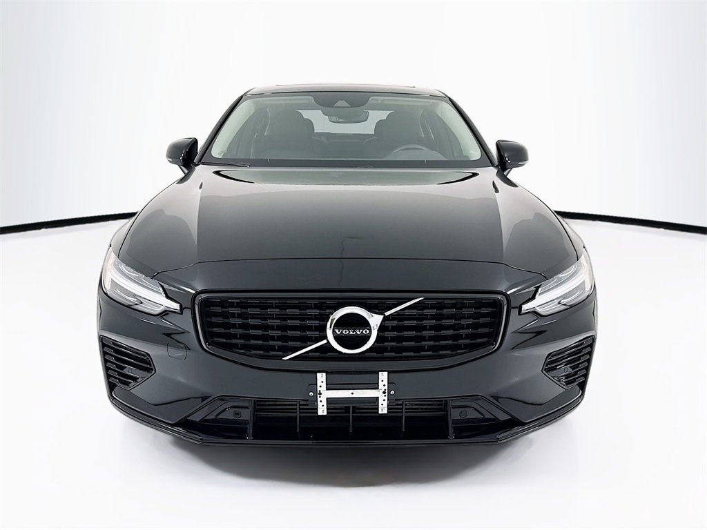 Used 2022 Volvo S60 T8 R-Design Expression w/ Premium Package image 6