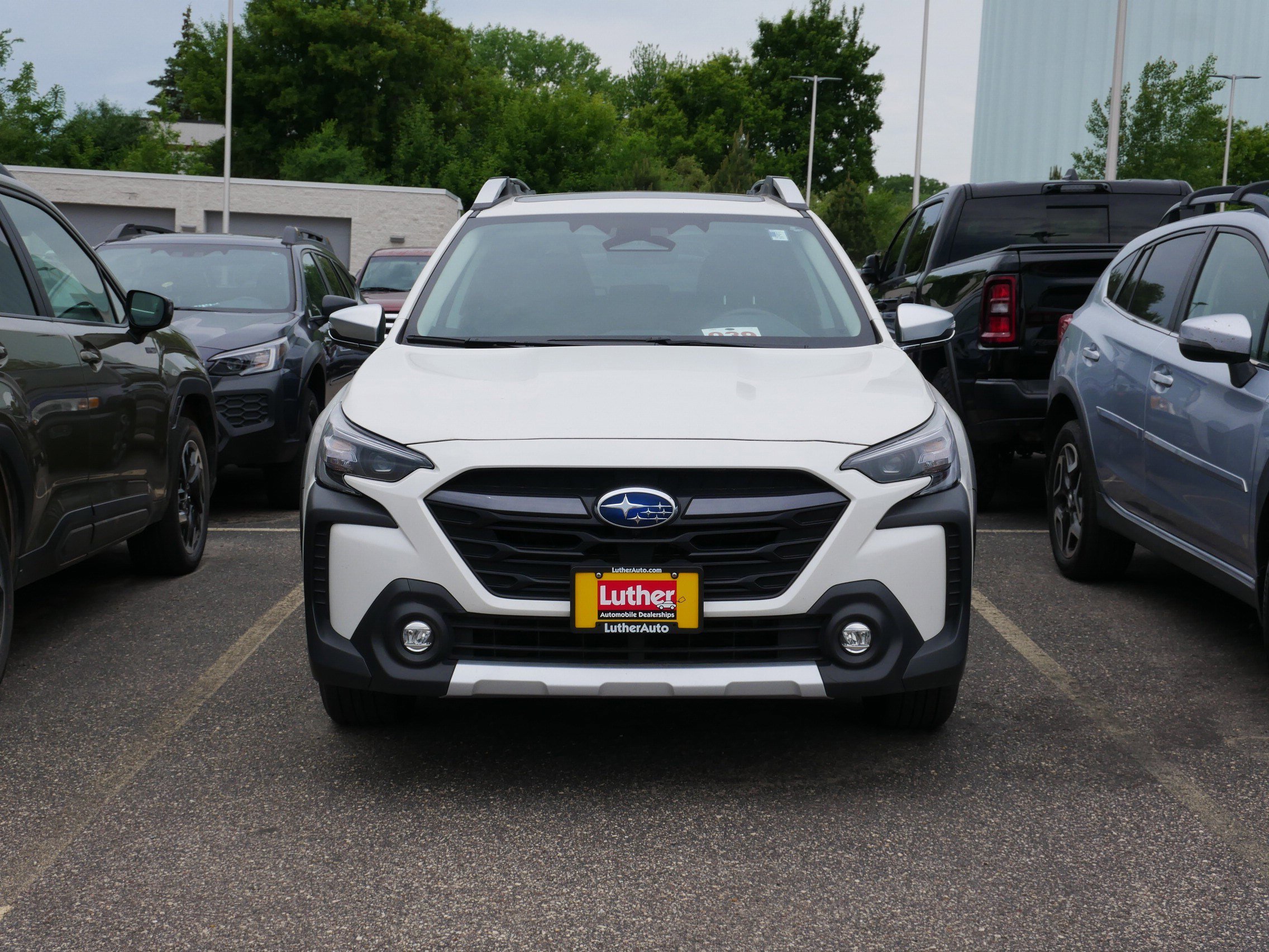 Used 2024 Subaru Outback Touring AWD/4WD video 2