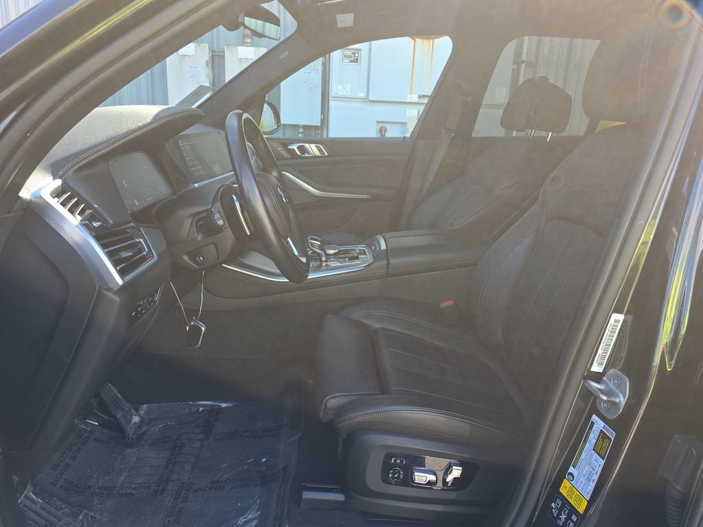 Used 2019 BMW X5 xDrive50i w/ Off-Road Package image 2