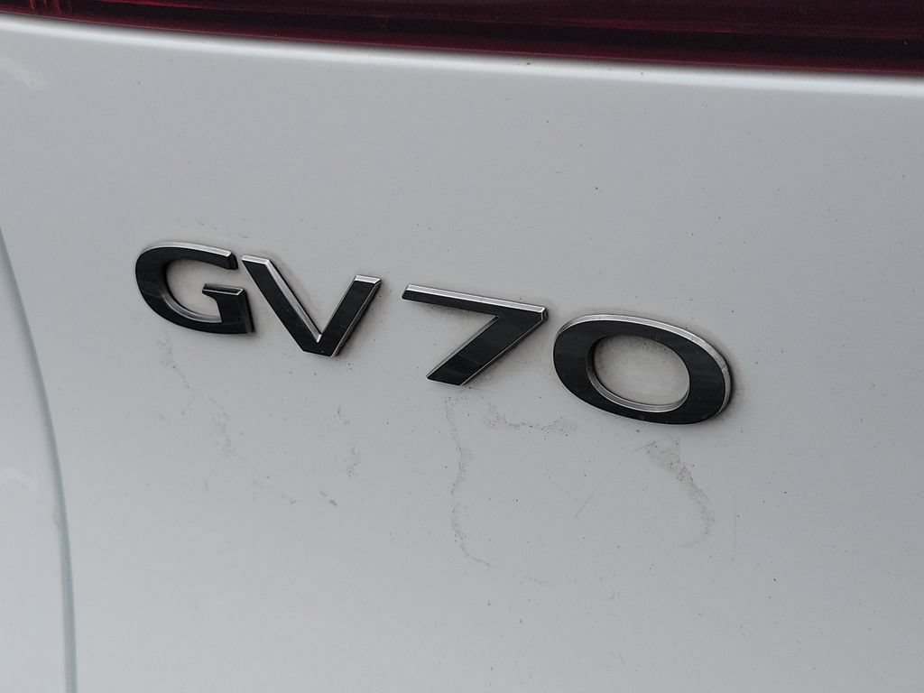 Used 2022 Genesis GV70 3.5T Sport w/ Sport Prestige Package AWD/4WD image 8