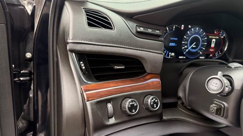 Used 2016 Cadillac Escalade ESV Luxury AWD/4WD image 28