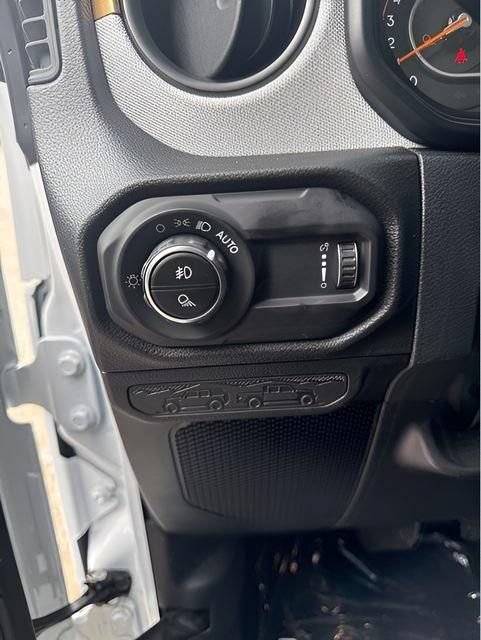 New 2026 Jeep Gladiator Sport AWD/4WD image 13