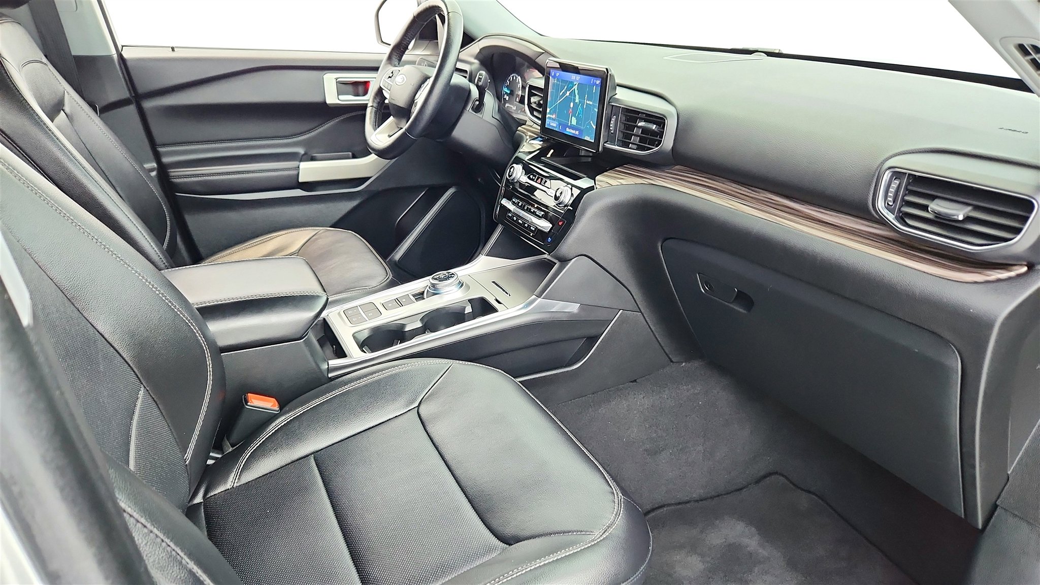 Used 2023 Ford Explorer Limited w/ Equipment Group 301A image 19