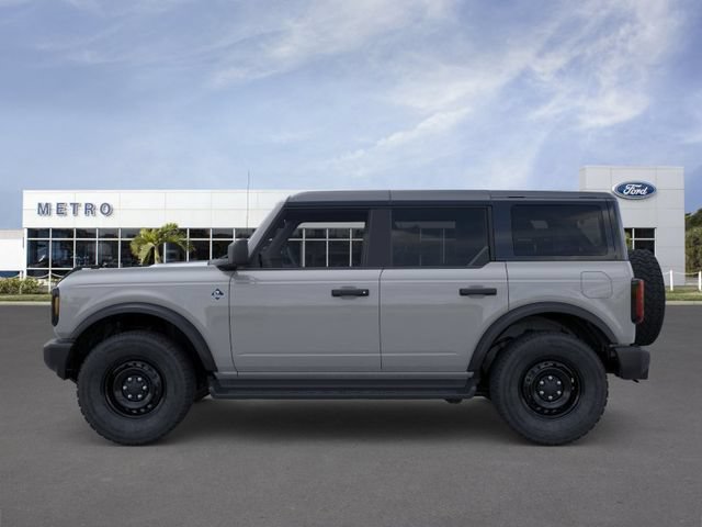 New 2026 Ford Bronco Outer Banks w/ Black Appearance Package AWD/4WD image 3