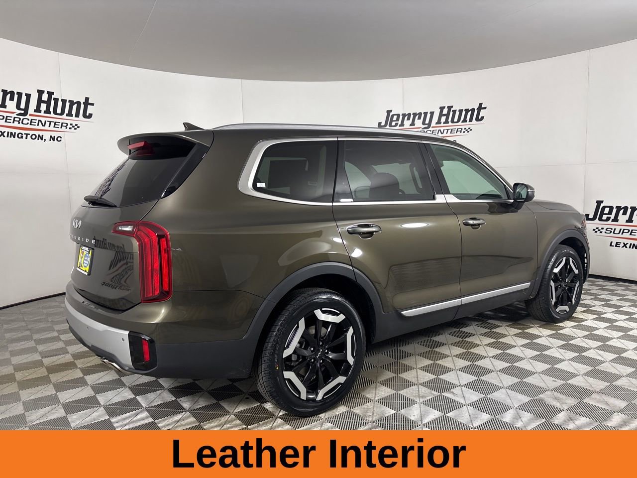 Used 2025 Kia Telluride S image 5