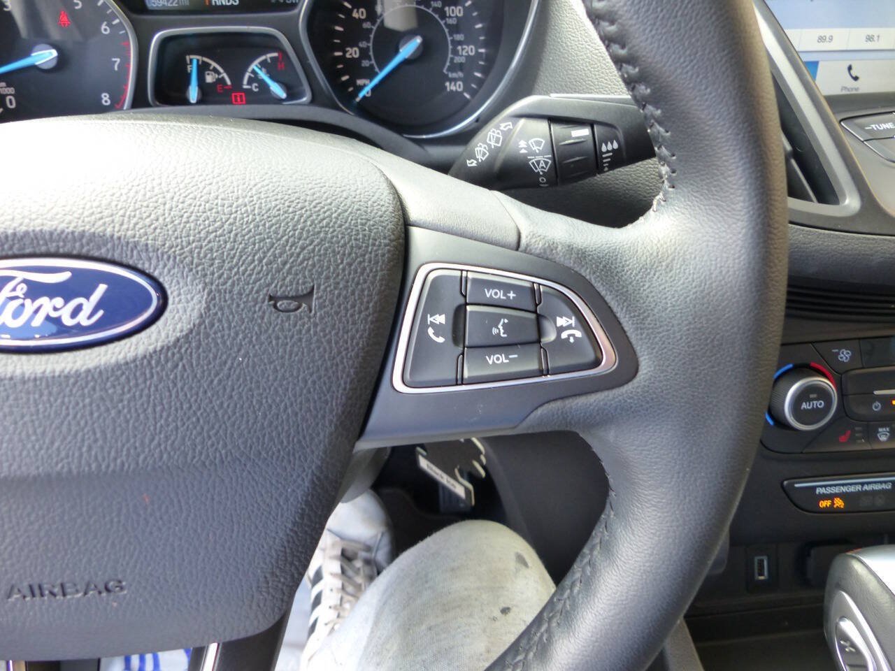 Used 2019 Ford Escape SEL FWD image 27