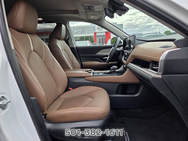 Used 2024 Toyota Grand Highlander AWD image 24