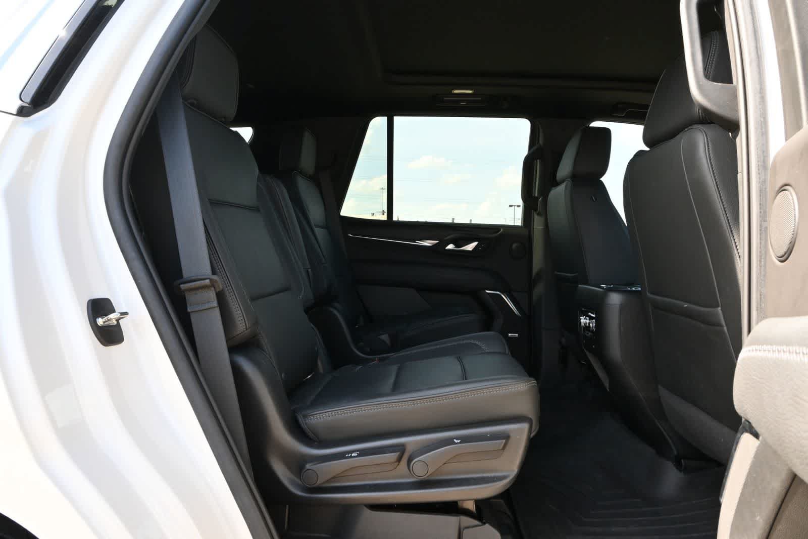 Used 2022 GMC Yukon Denali RWD image 21