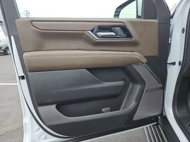 New 2026 GMC Yukon Denali Ultimate AWD/4WD image 11