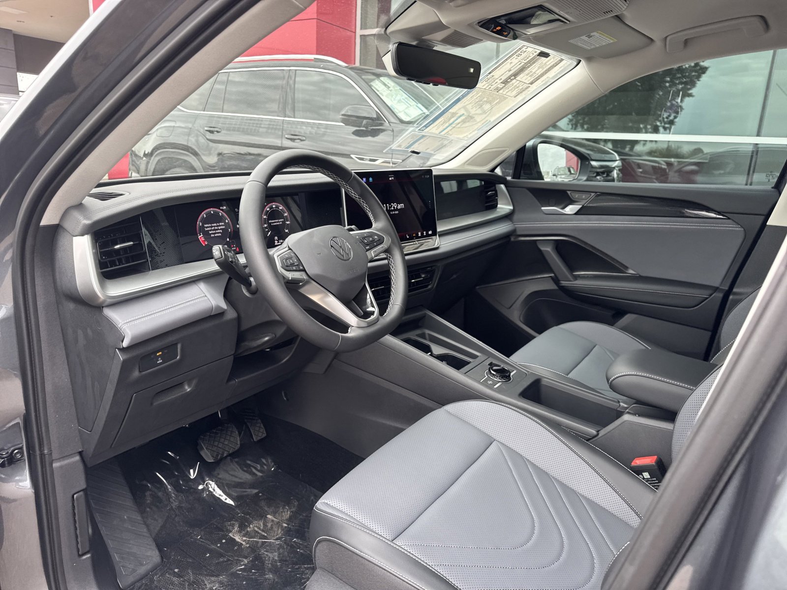 New 2026 Volkswagen Tiguan SE image 11