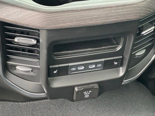 New 2026 RAM 2500 Laramie AWD/4WD image 33