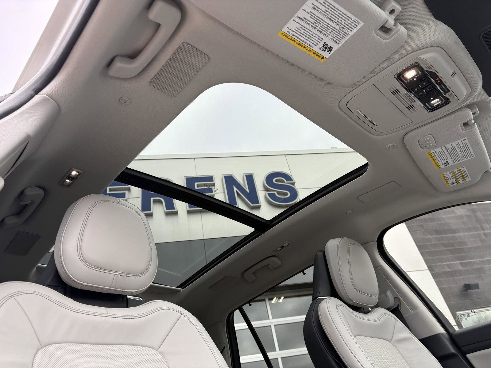 Used 2025 Lincoln Aviator Reserve w/ Equipment Group 201A image 23