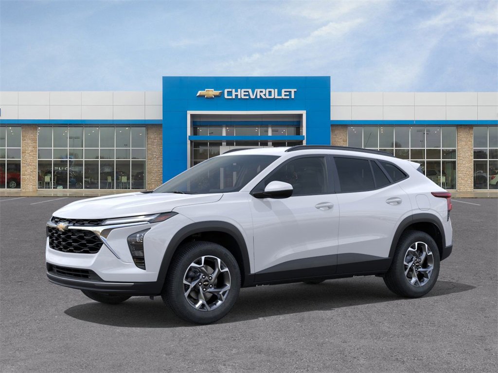 New 2025 Chevrolet Trax LT w/ Driver Confidence Package image 2