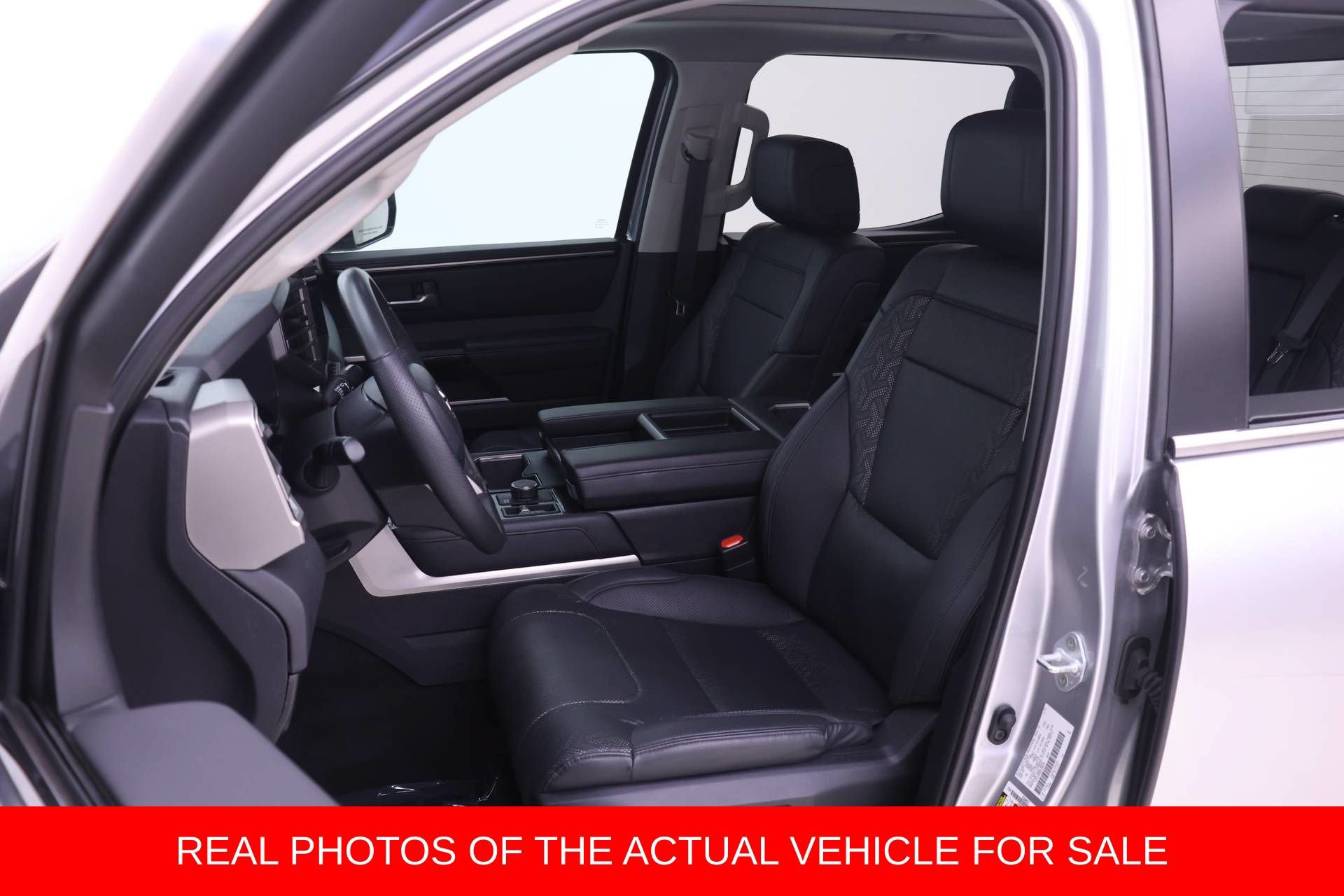 Used 2024 Toyota Tundra Limited w/ Power Package AWD/4WD image 4